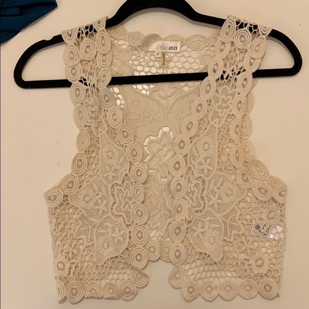 Cotton lace vest